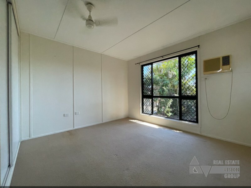 10 Oak Street, Blackwater QLD 4717