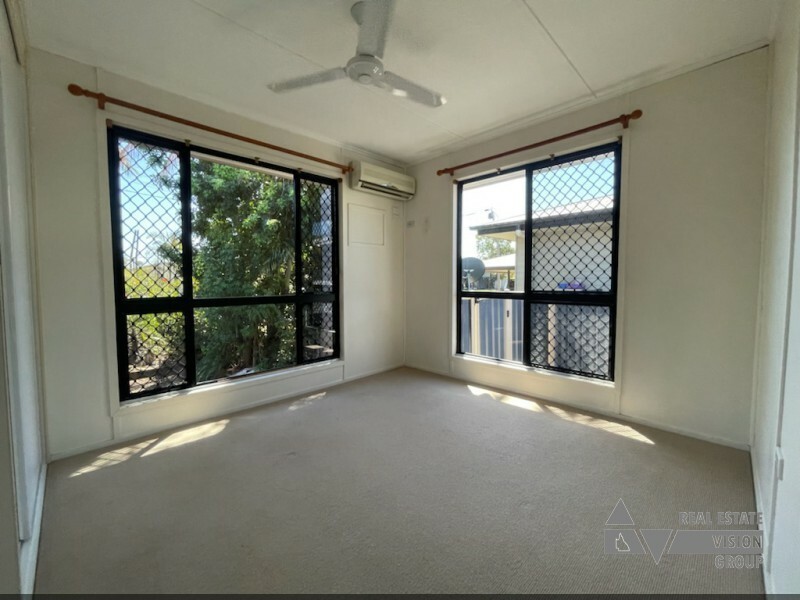 10 Oak Street, Blackwater QLD 4717