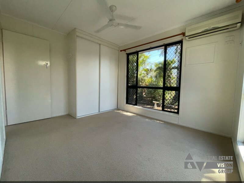 10 Oak Street, Blackwater QLD 4717