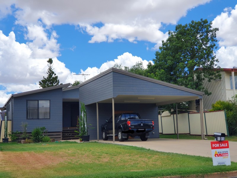 65 Stower, Blackwater QLD 4717