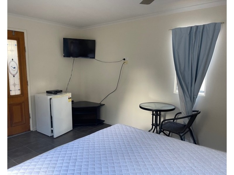 2/23 Keilambete Rd, Rubyvale QLD 4702