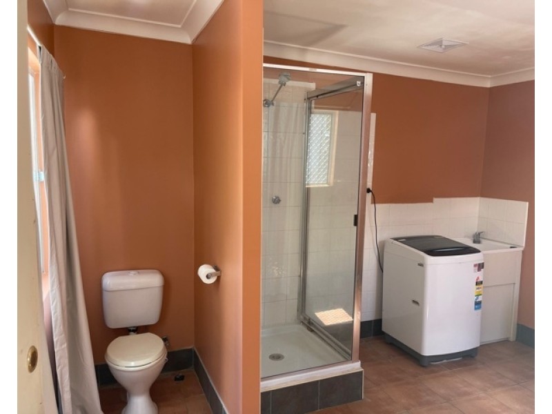 2/23 Keilambete Rd, Rubyvale QLD 4702