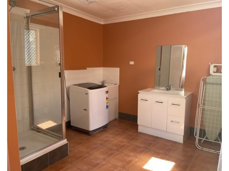 2/23 Keilambete Rd, Rubyvale QLD 4702