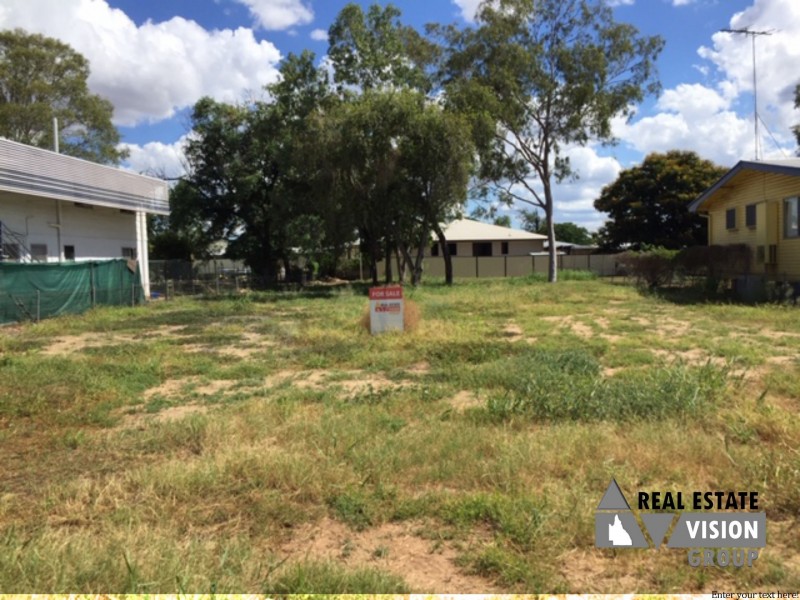 45 Evans St, Blackwater QLD 4717