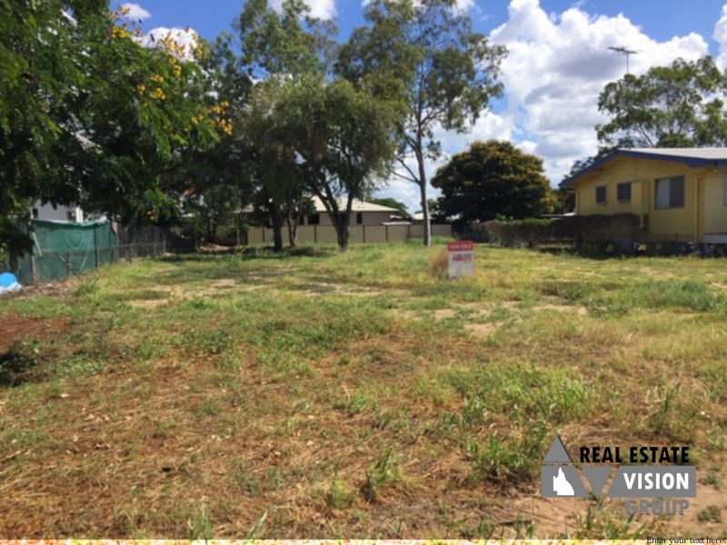 45 Evans St, Blackwater QLD 4717