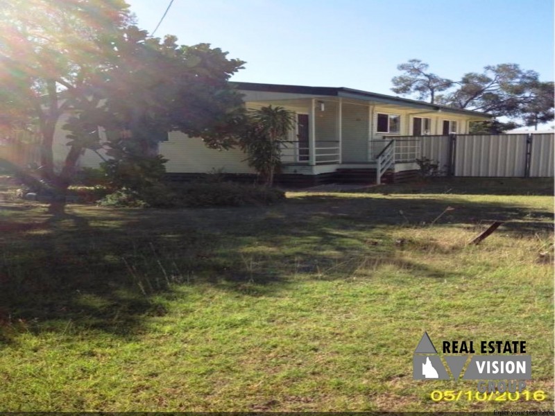 11 Fay Street, Blackwater QLD 4717