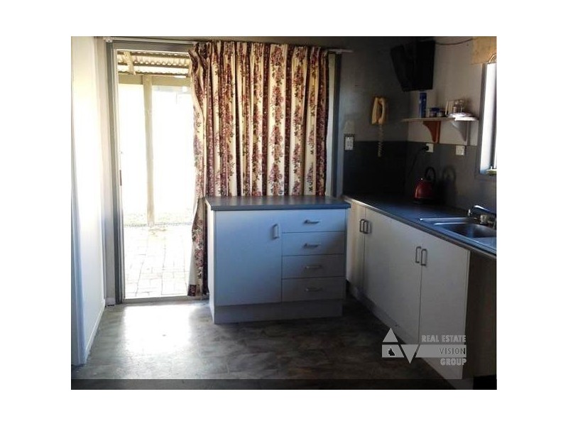 7 Stower Street, Blackwater QLD 4717