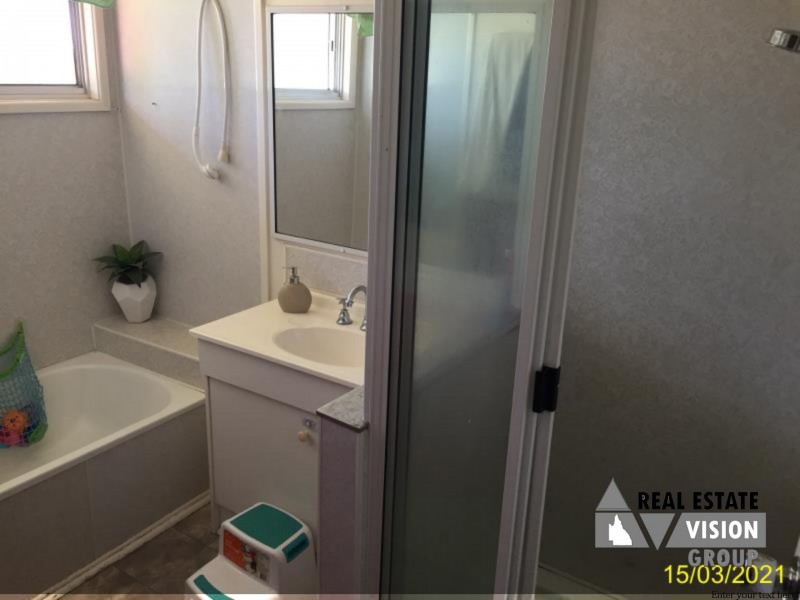 17 Lawless St, Blackwater QLD 4717