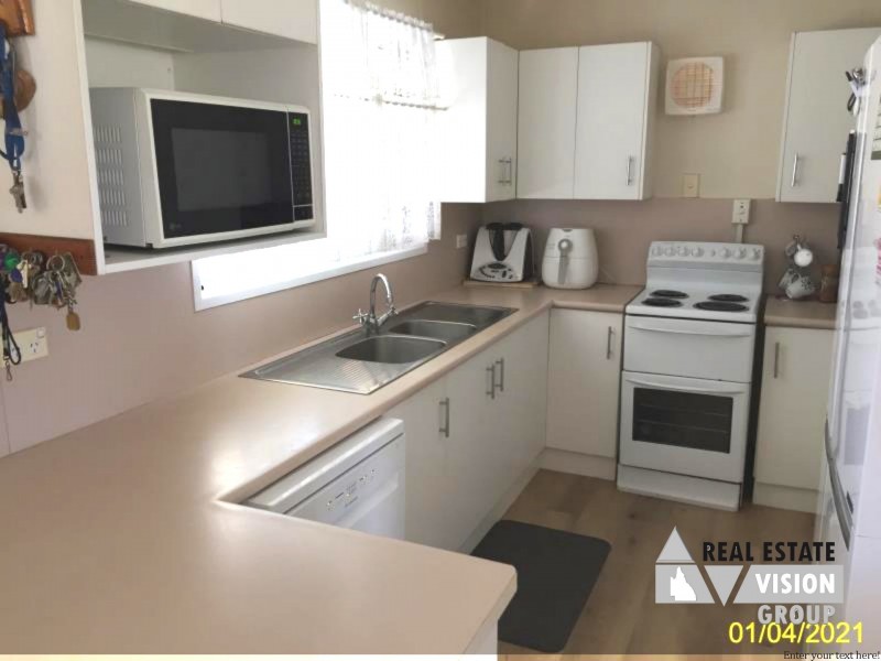 4 Bredhauer St, Blackwater QLD 4717