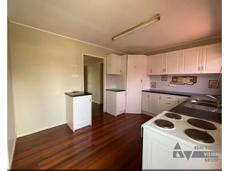 51 Taurus St, Blackwater QLD 4717