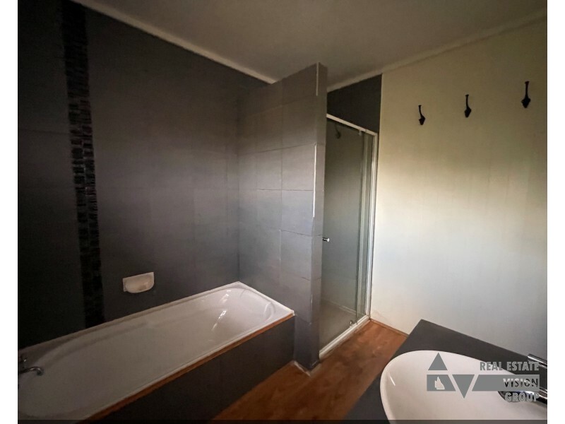 51 Taurus St, Blackwater QLD 4717