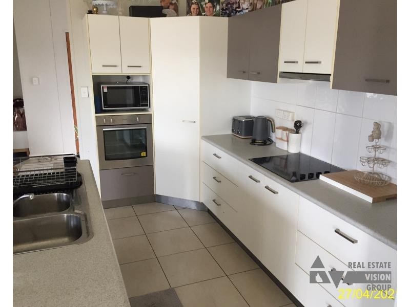 11 Cardinal Ct, Blackwater QLD 4717