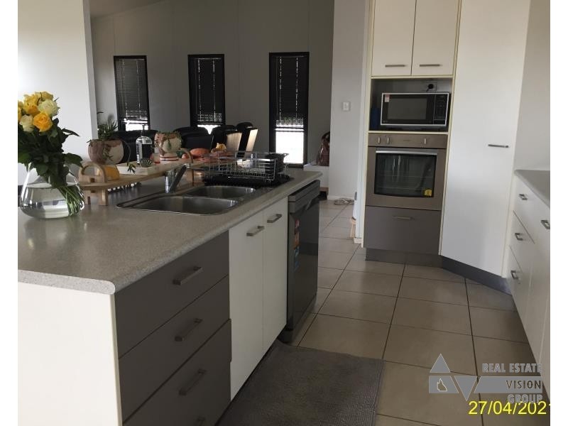 11 Cardinal Ct, Blackwater QLD 4717