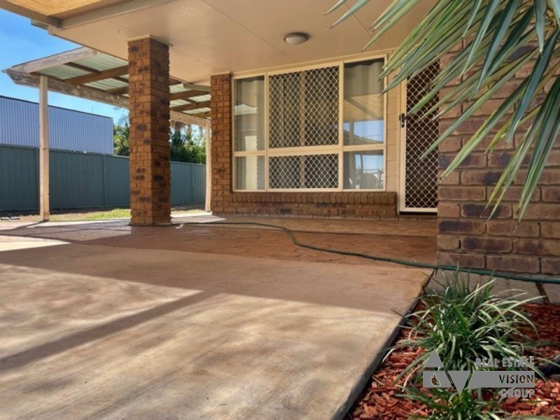 6 Gray St, Emerald QLD 4720