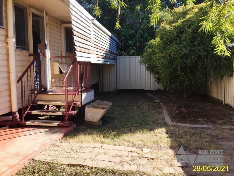 8 Talbot St, Blackwater QLD 4717