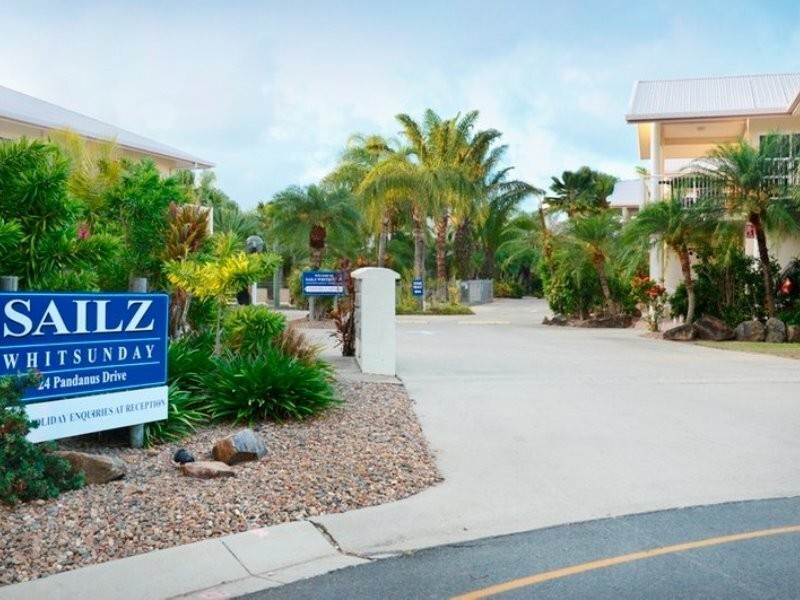 Unit 2/24 Pandanus Dr, Cannonvale QLD 4802
