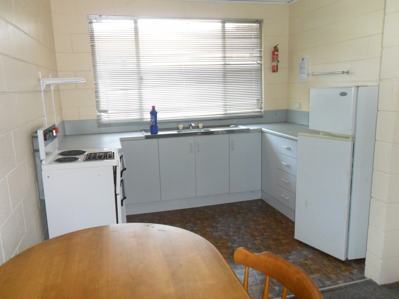 1/20 Quandong St, Blackwater QLD 4717