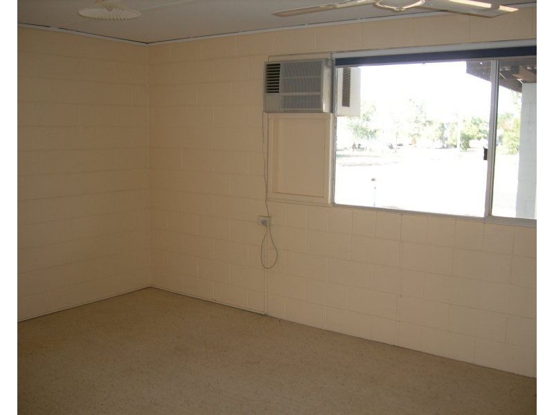 1/20 Quandong St, Blackwater QLD 4717