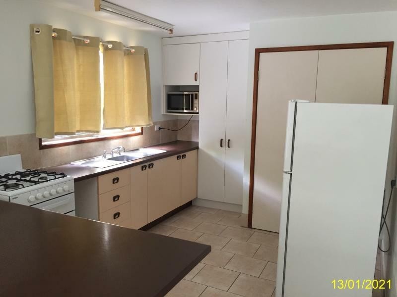 Unit 4/4 Border Dr, Cannonvale QLD 4802