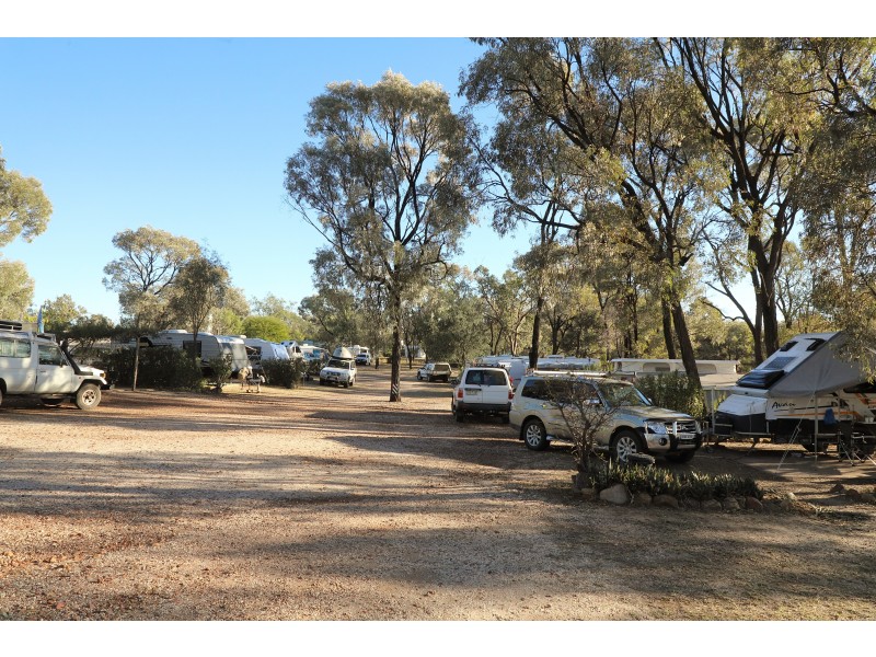 30 Willows Rd, Willows QLD 4702