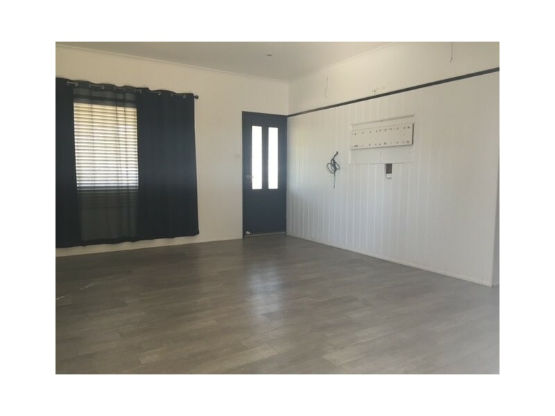 29 Egan St, Emerald QLD 4720