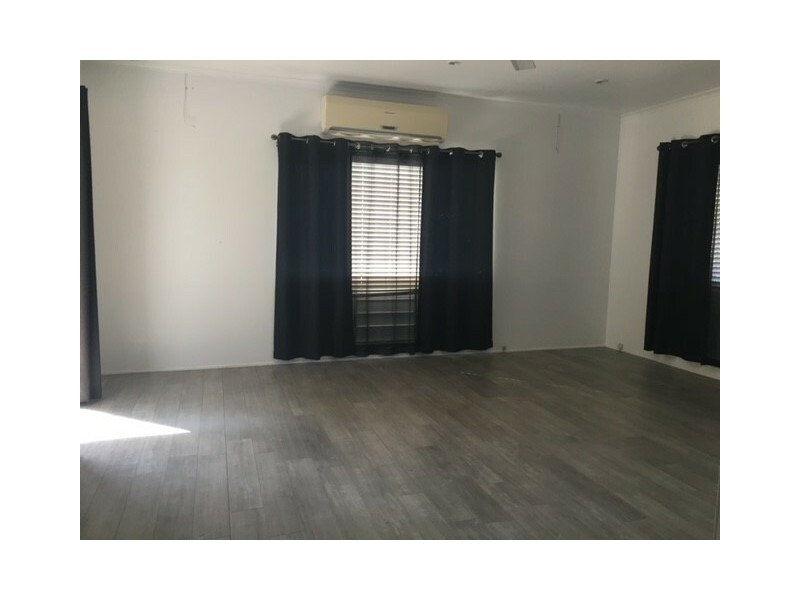 29 Egan St, Emerald QLD 4720