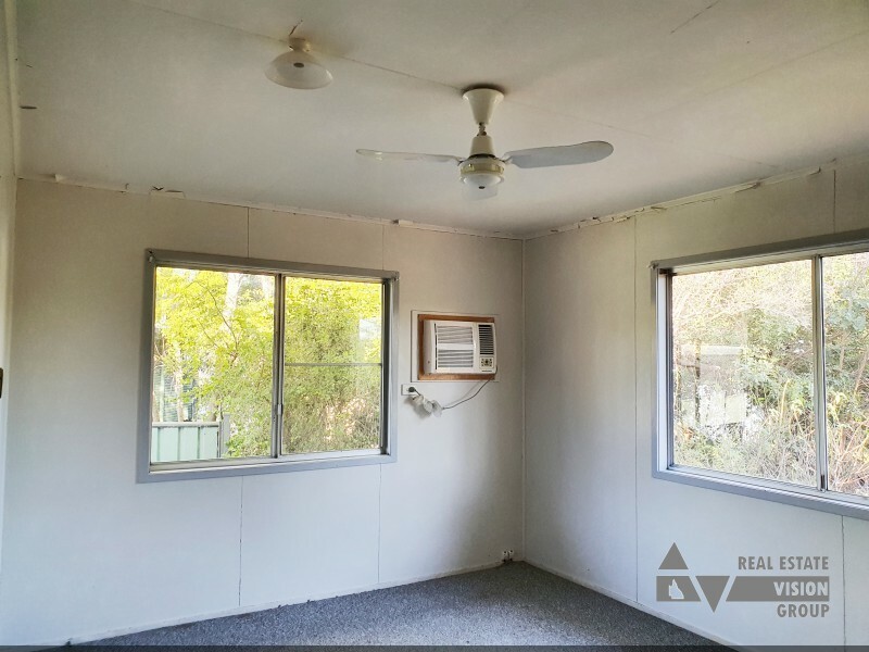 4 Palm St, Blackwater QLD 4717