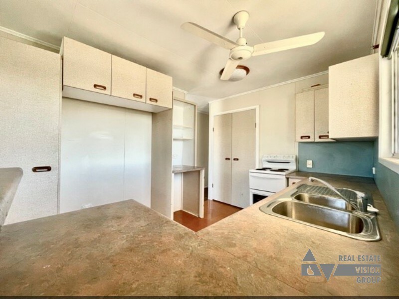 70 Wattle St, Blackwater QLD 4717