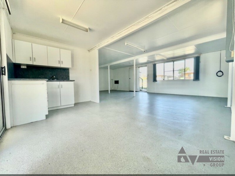 70 Wattle St, Blackwater QLD 4717