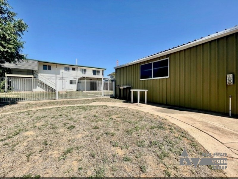 70 Wattle St, Blackwater QLD 4717