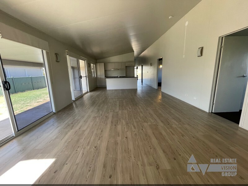 12 Hunter St, Blackwater QLD 4717