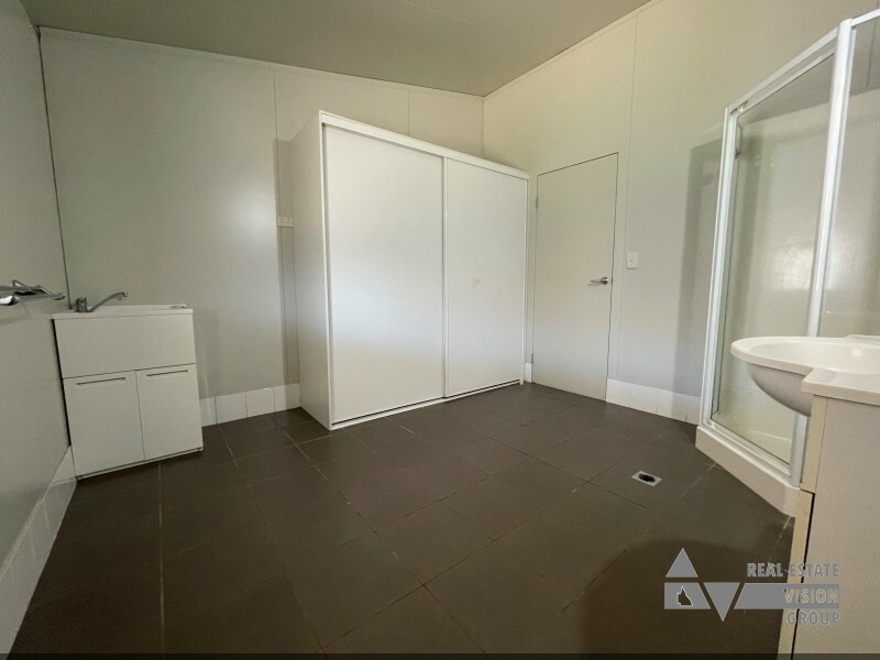 12 Hunter St, Blackwater QLD 4717