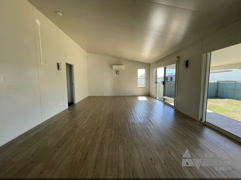 12 Hunter St, Blackwater QLD 4717