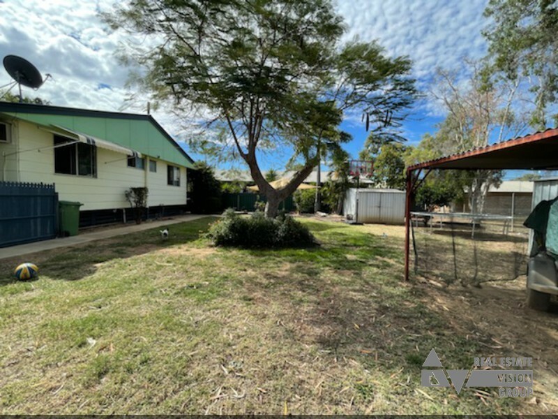 71 Arthur St, Blackwater QLD 4717