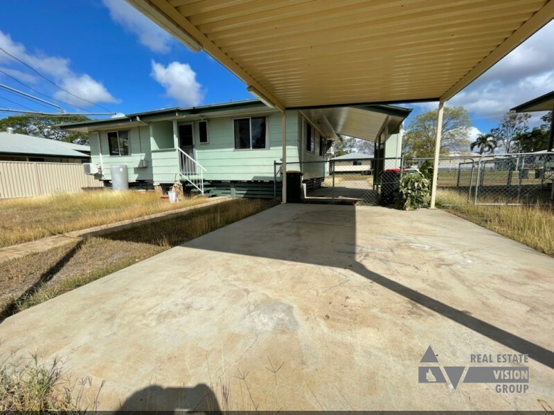 8 Mangrove St, Blackwater QLD 4717