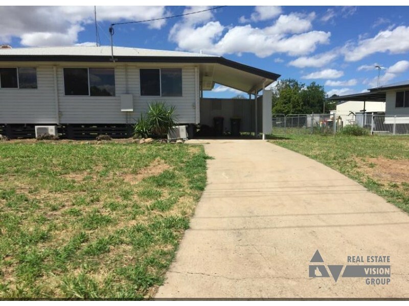 25 Mangrove St, Blackwater QLD 4717