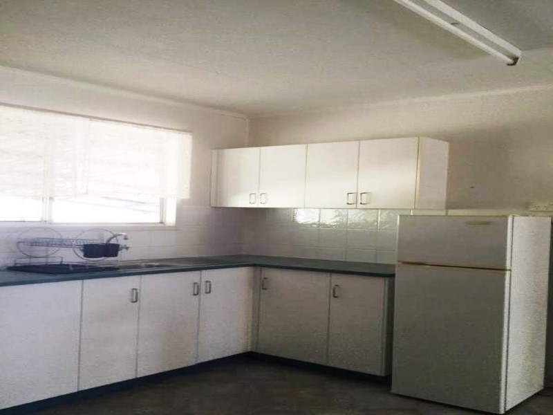 31 Wattle Street, Blackwater QLD 4717