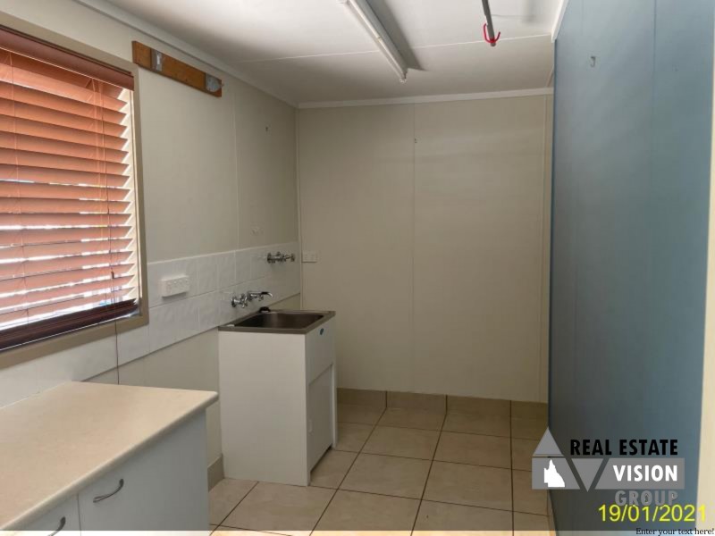 39 Stower St, Blackwater QLD 4717