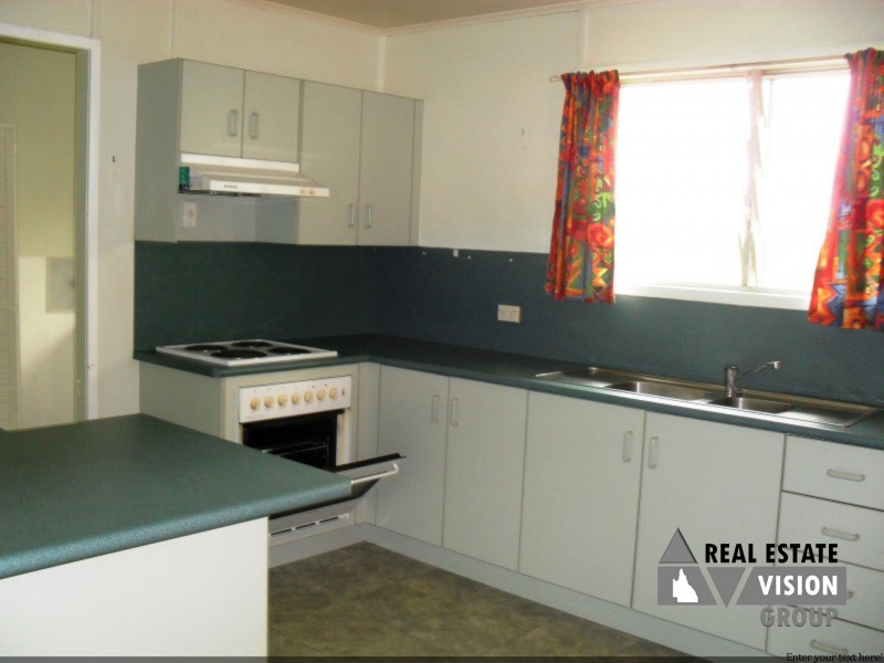 24 Littlefield Street, Blackwater QLD 4717