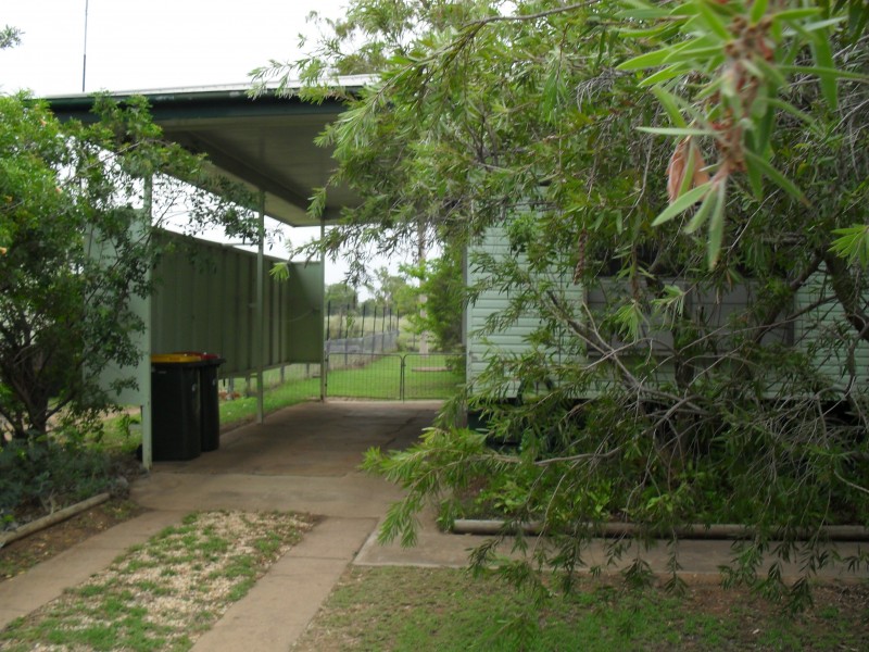 24 Littlefield Street, Blackwater QLD 4717