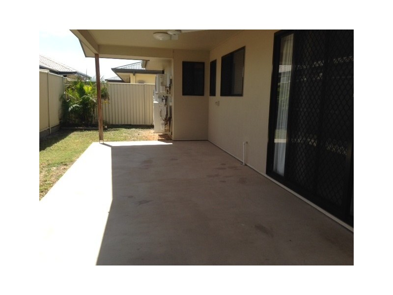 Unit 1/56 Mayfair Dr, Emerald QLD 4720