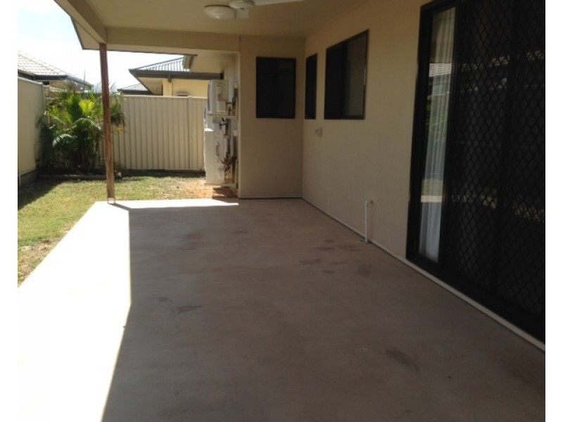 Unit 1/56 Mayfair Dr, Emerald QLD 4720