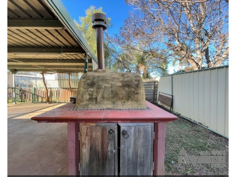 47 Stower St, Blackwater QLD 4717