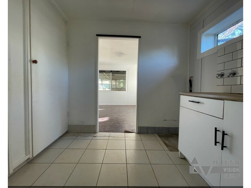 47 Stower St, Blackwater QLD 4717