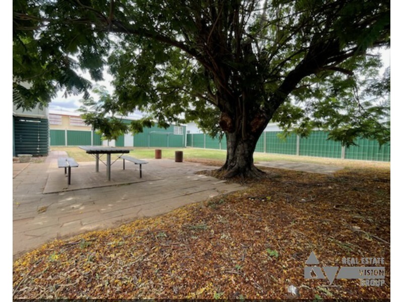 34 Fay Street, Blackwater QLD 4717