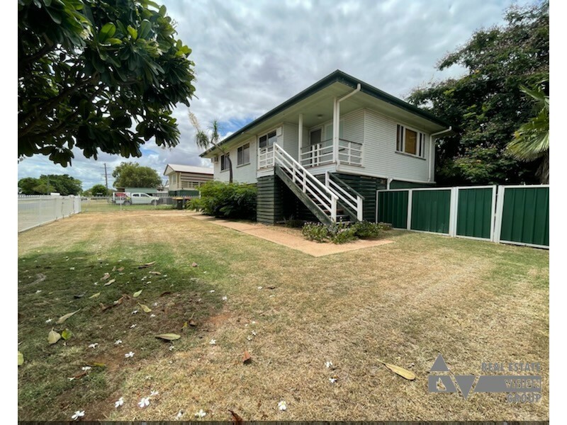 34 Fay Street, Blackwater QLD 4717