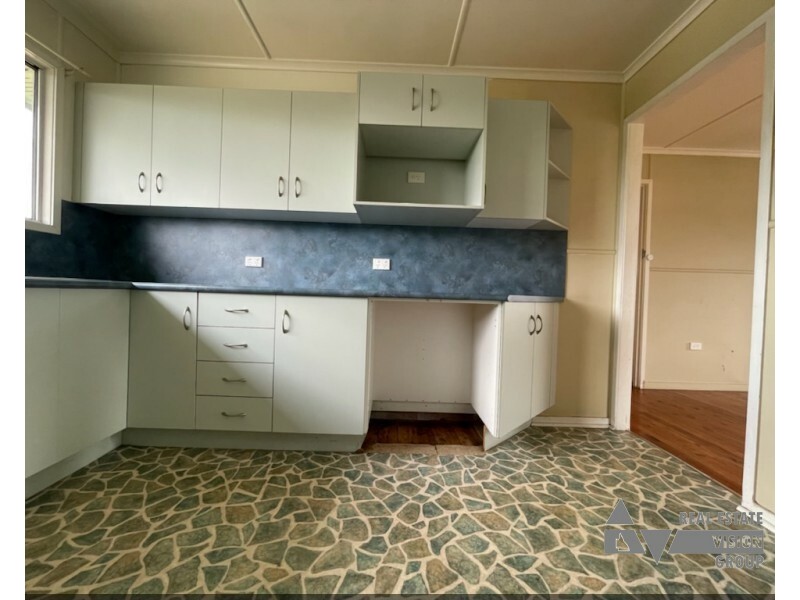 34 Fay Street, Blackwater QLD 4717