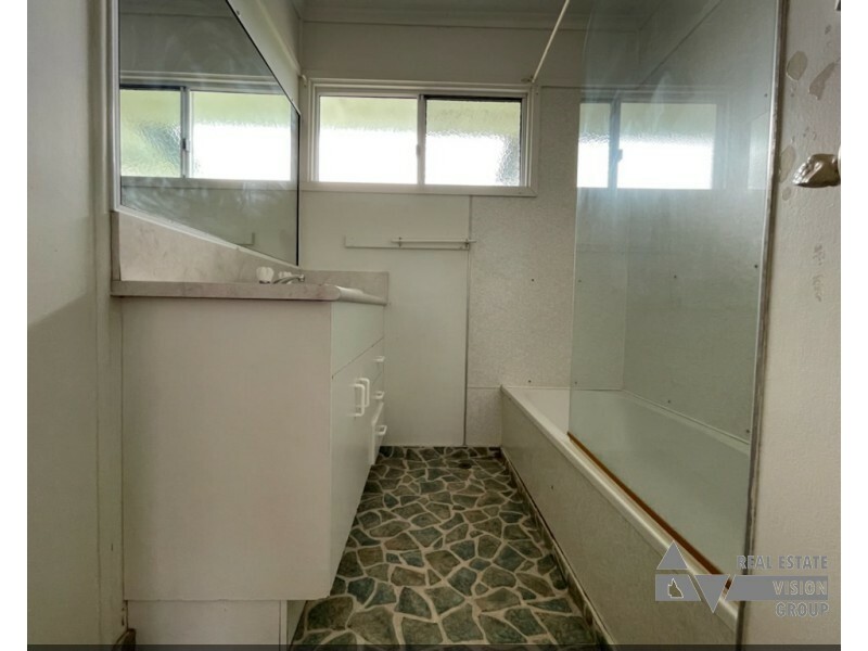 34 Fay Street, Blackwater QLD 4717