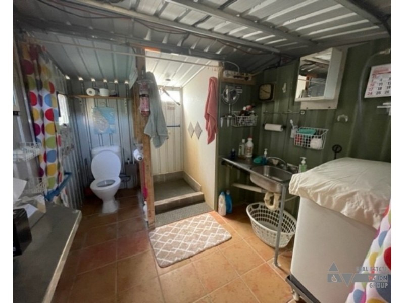 MC/71972 & 71565 Middle Ridge, Rubyvale QLD 4702