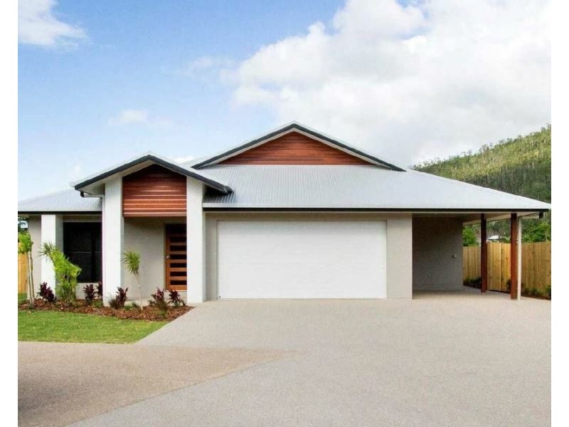 9 Parker Rd, Cannonvale QLD 4802